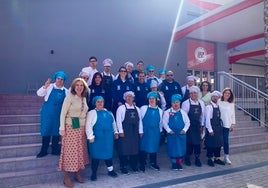 Los 'supercurrantes' de la asociación Nena Paine, en el colegio El Pinar.