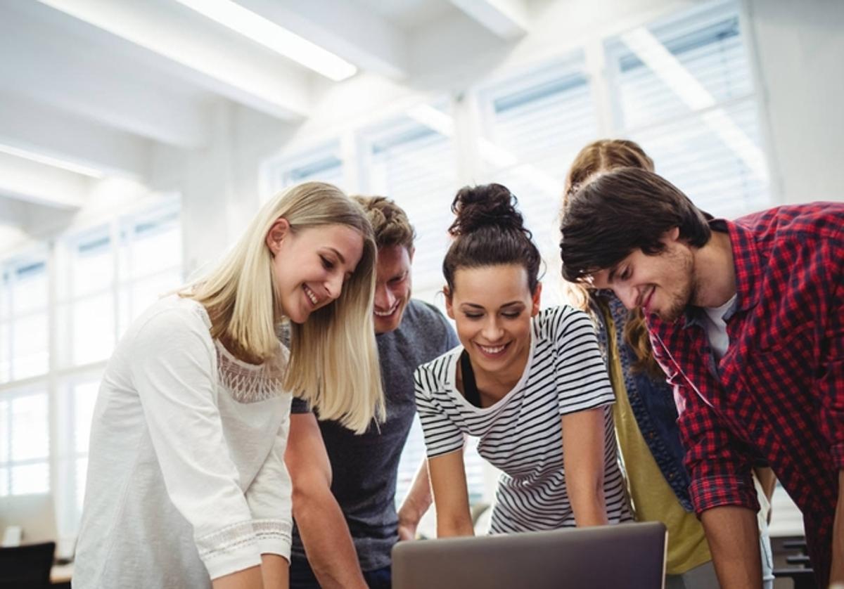 Más del 41% de los jóvenes andaluces se muestran optimistas respecto a su futuro laboral, según Young Business Talents