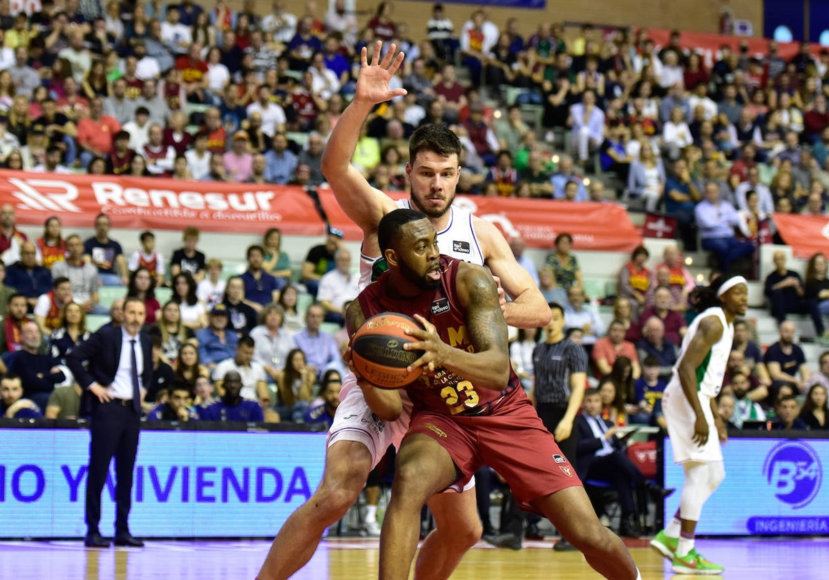 Barreiro y Anderson, en el reciente duelo liguero (85-80) en Murcia.