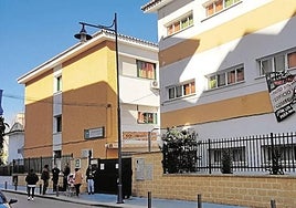Exterior del colegio torreño, en una imagen de archivo.