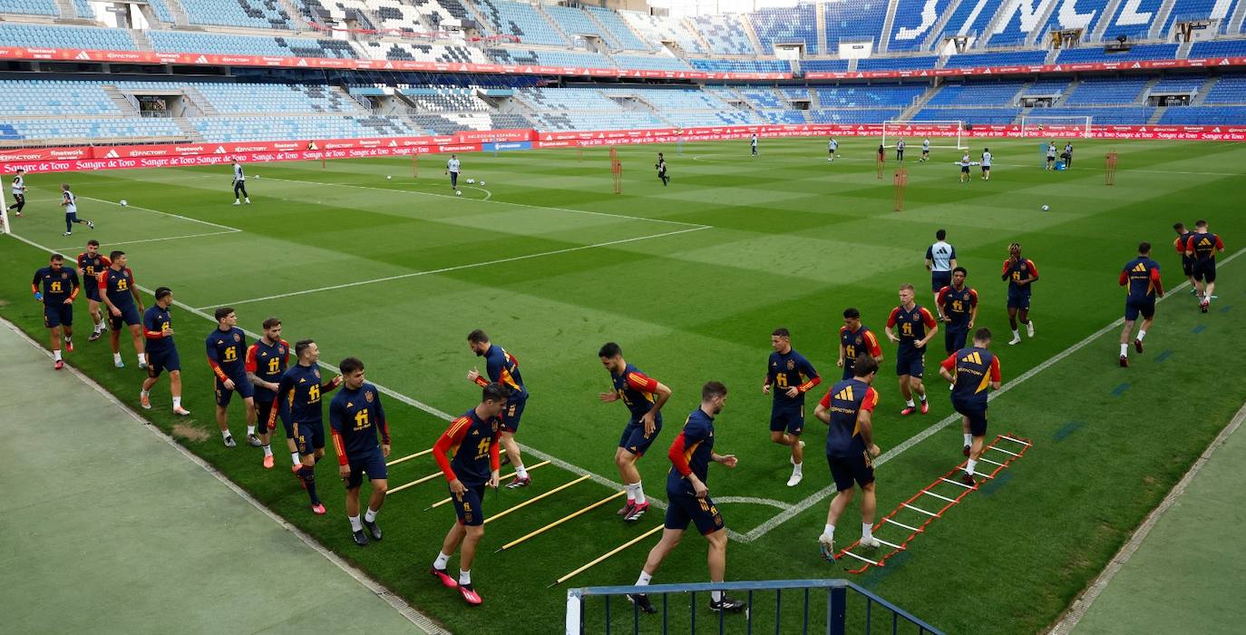 Entrenamiento de la selección española de fútbol en La Rosaleda