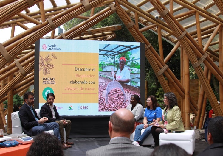 Imagen de una de las jornadas de formación de las agricultoras locales.