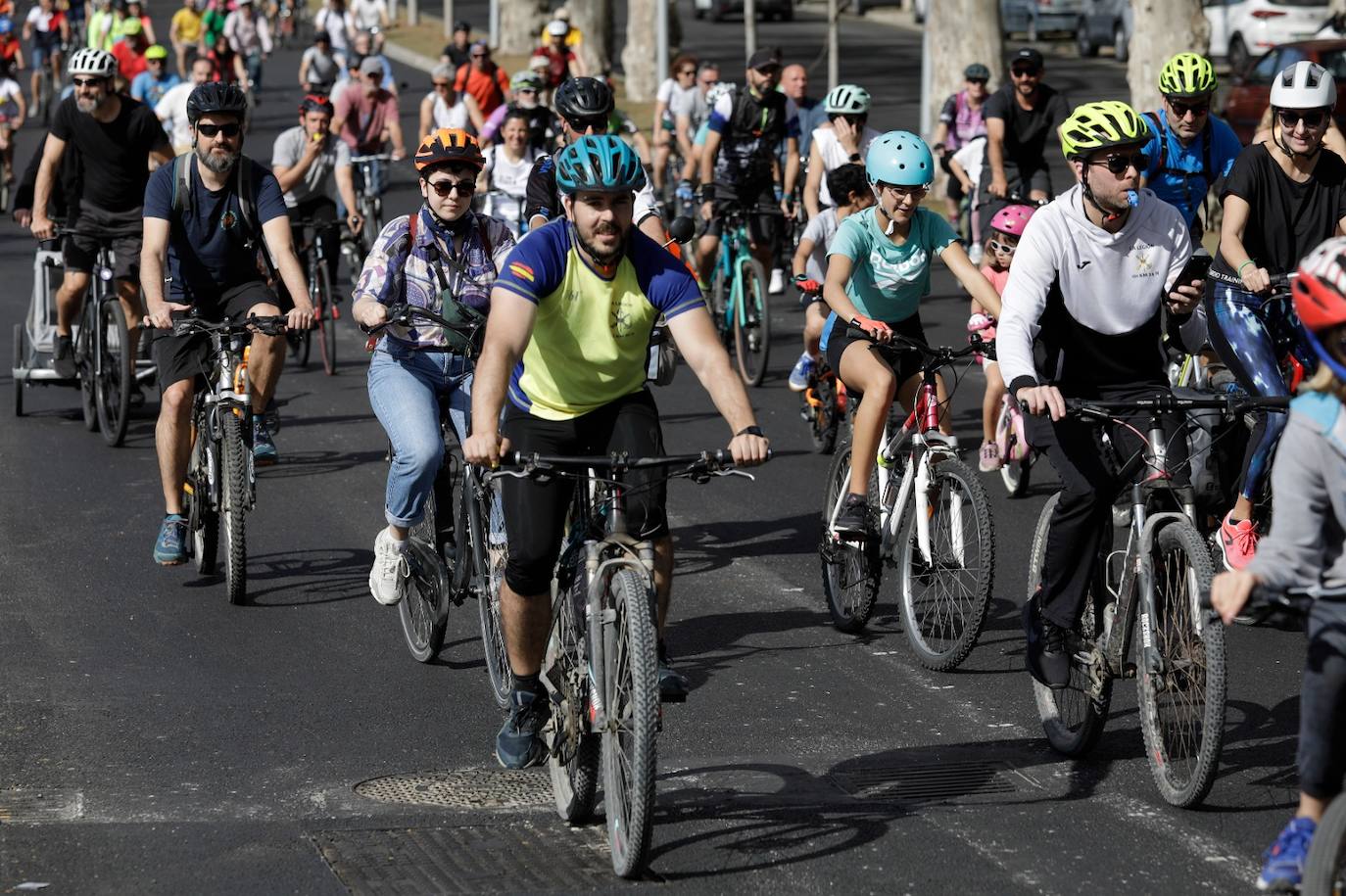 Casi mil personas se manifiestan en Málaga para exigir más carriles bici
