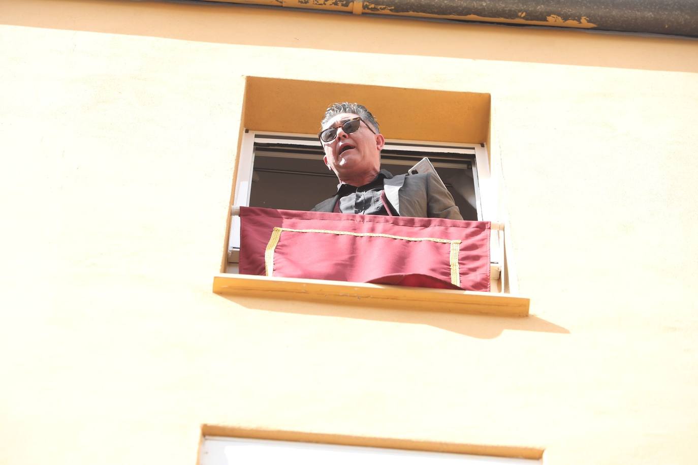 Traslado de los titulares de la Archicofradía de la Sangre desde la parroquia de San Felipe Neri a la casa hermandad, este domingo 26 de marzo