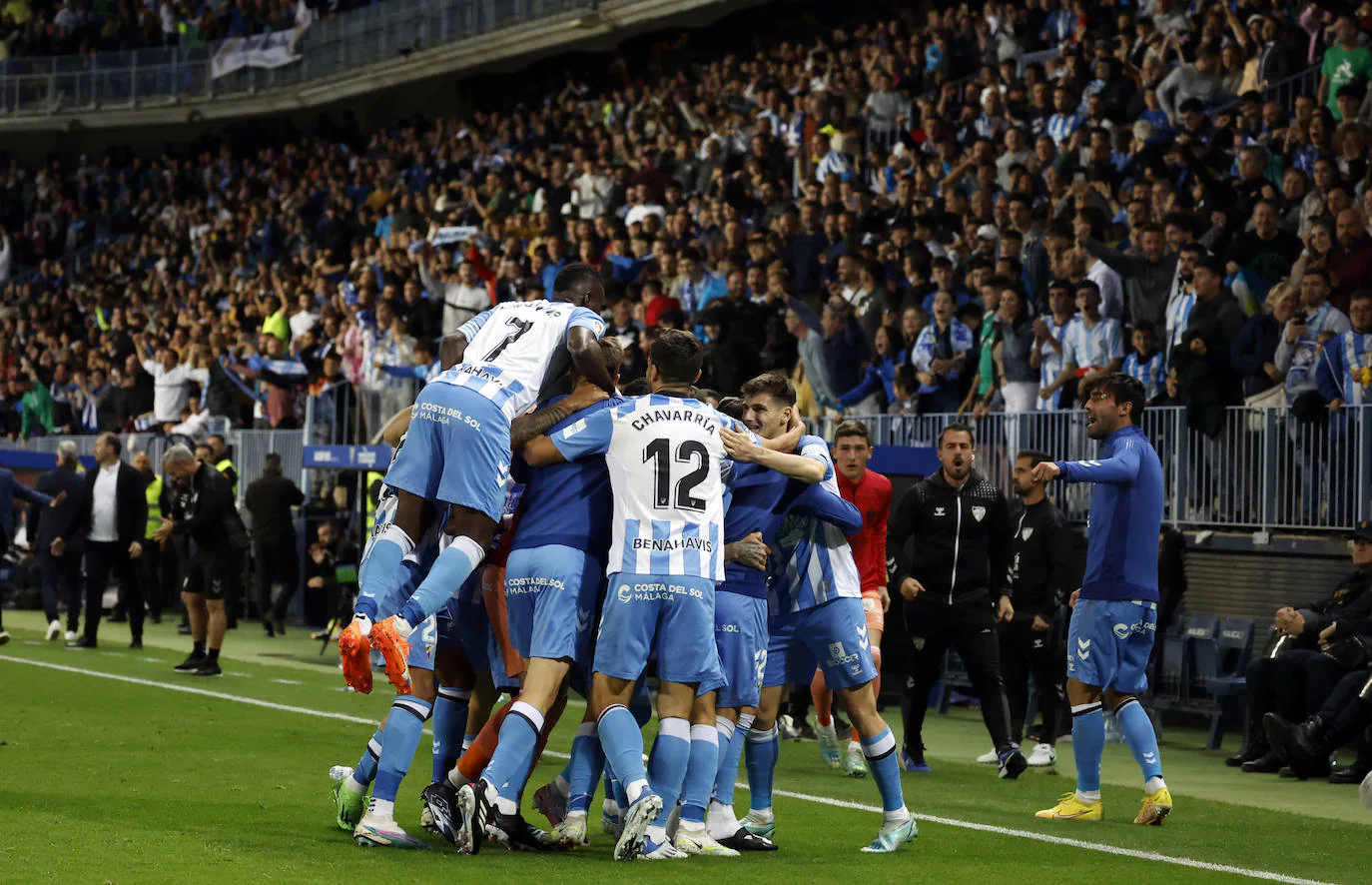 Celebración del primer gol del Málaga