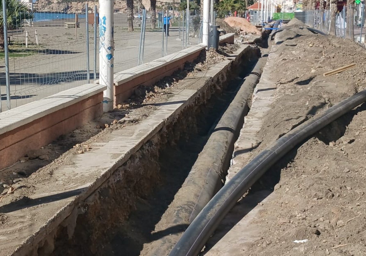 Imagen de las obras en el paseo marítimo rinconero.