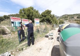 Se están instalando carteles con recomendaciones para la población en los puntos con más presencia de jabalíes.