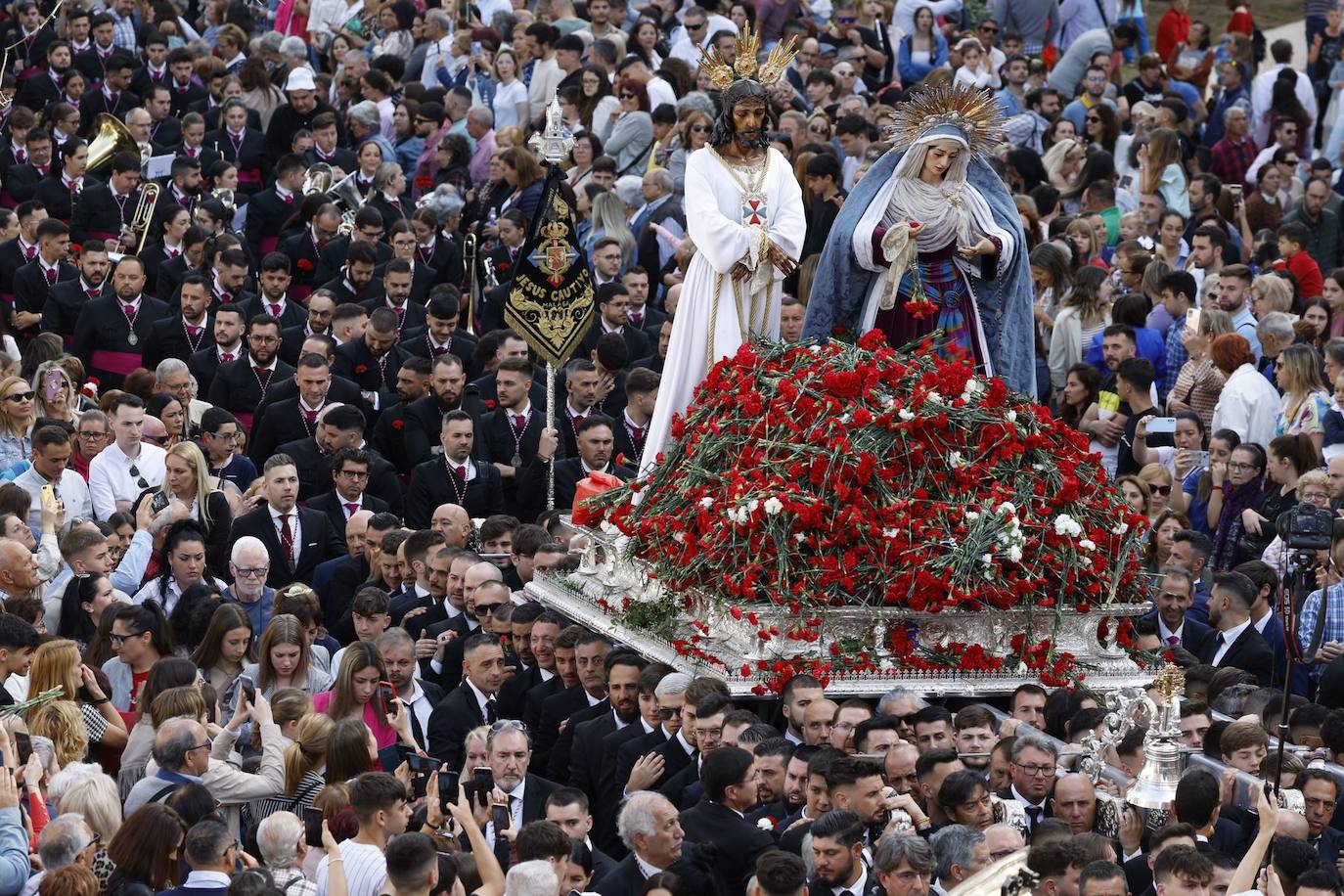 Traslado y misa del alba del Cautivo 2023