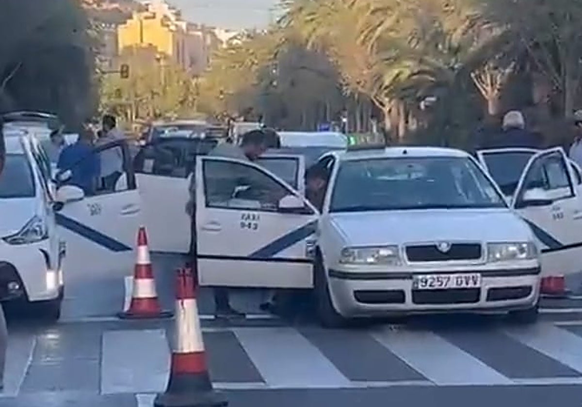 Los taxistas de Málaga denuncian dificultades para llevar a los usuarios a la Semana Santa