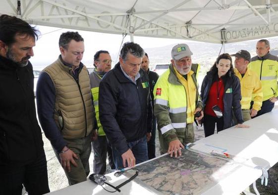 Continúan los trabajos para controlar el incendio de Tarifa