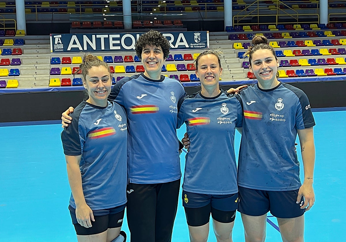 López, Castellanos, Arderius y Cesáreo, posando para SUR en Antequera.