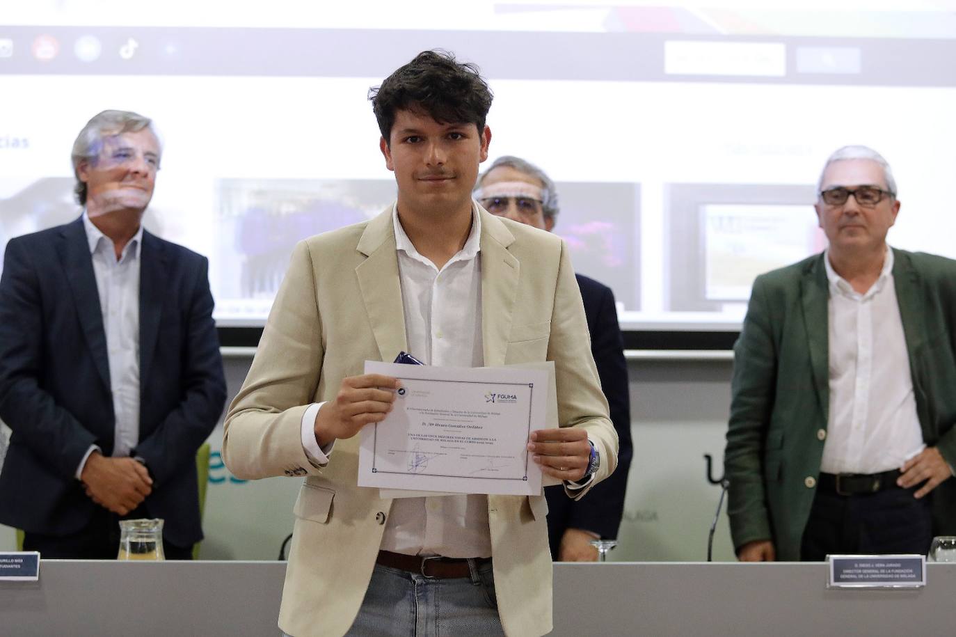 Grado en Ingeniería Eléctrica + Ingeniería Mecánica.