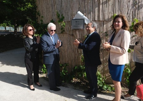 Imagen secundaria 1 - La UMA inaugura un huerto comunitario y parque paisajístico en el campus de Teatinos