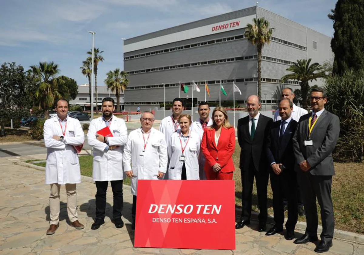 La planta de Denso Ten ha recibido hoy la visita de la consejera de Economía, Carolina España.