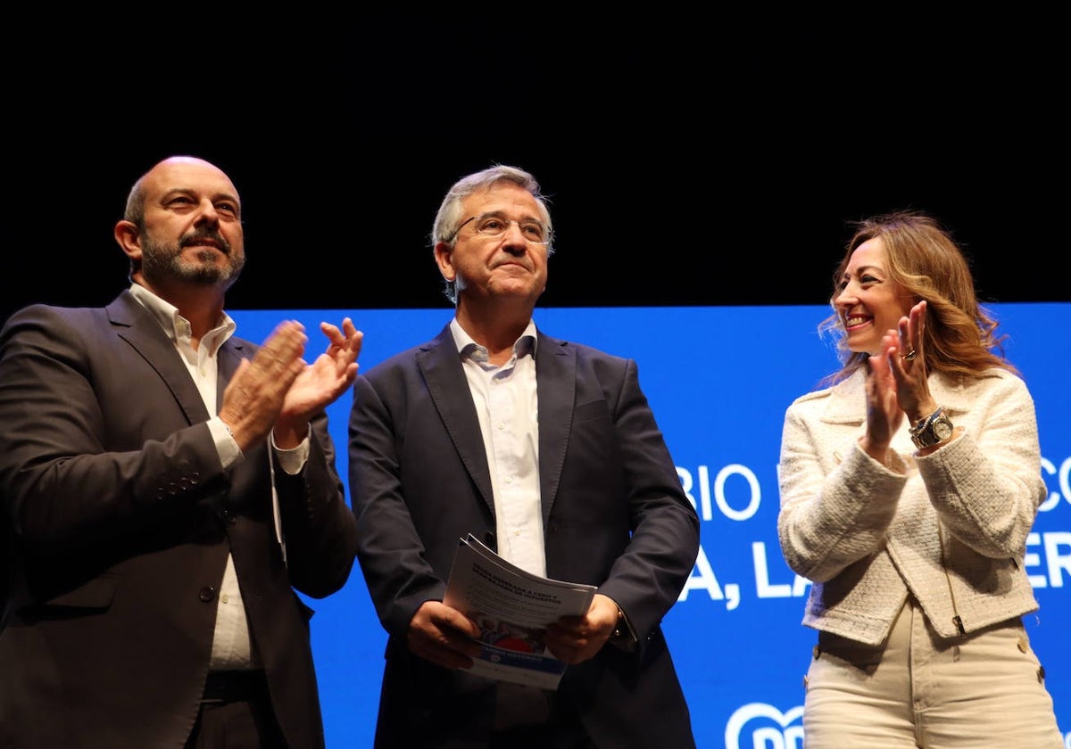 Pedro Rollán, José María García Urbano y Patricia Navarro,