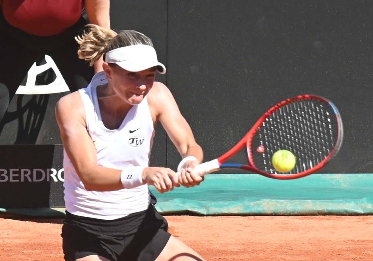 Marcela Zacarías, en acción en su duelo ante Párrizas.