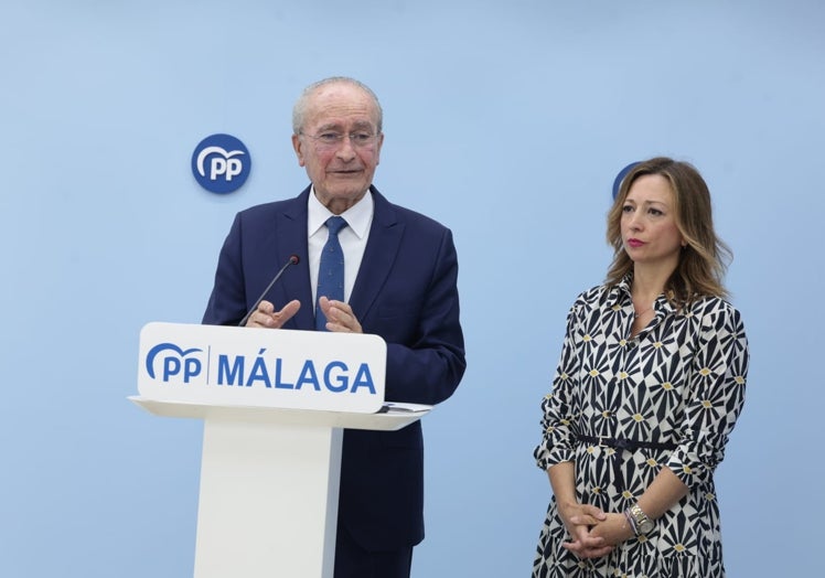 De la Torre y Navarro, en su comparecencia ante la prensa.