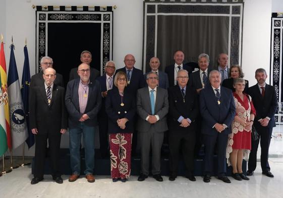 La UMA reconoce con su medalla de oro a rectores y presidentes del Consejo Social de estos 50 años