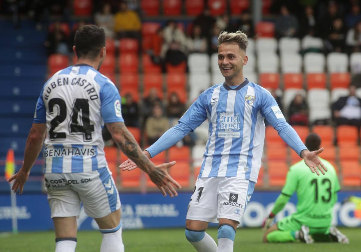 Rubén Castro y Fran Villalba celebran el gol de este último, el 0-2