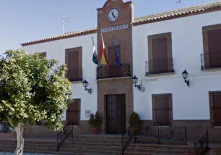 Fachada del Ayuntamiento de Fuente de Piedra.