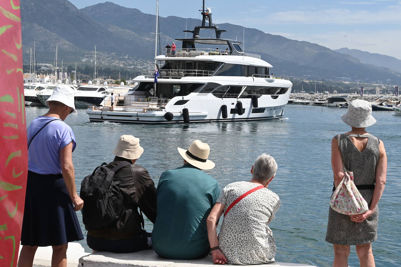 Lleno en playas y chiringuitos de Málaga en el puente de mayo