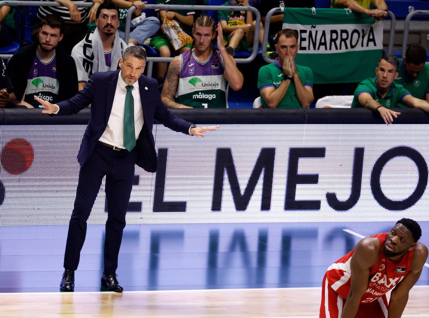 La victoria del Unicaja ante el Manresa, en imágenes