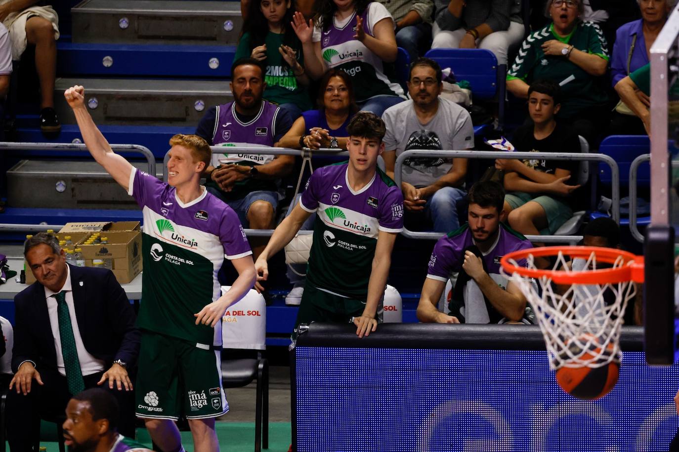 La victoria del Unicaja ante el Manresa, en imágenes