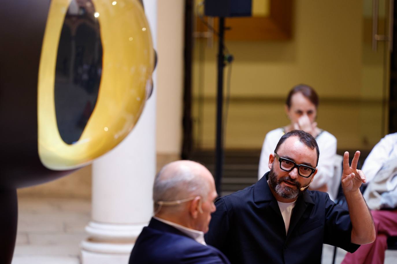 Bernard Picasso y Javier Calleja, en el Aula de Cultura de SUR