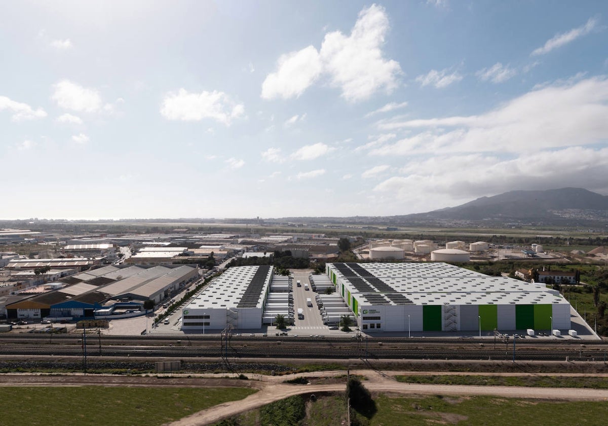 Recreación del proyecto logístico de Aquila en los suelos que ocupó la planta de Bacardi.