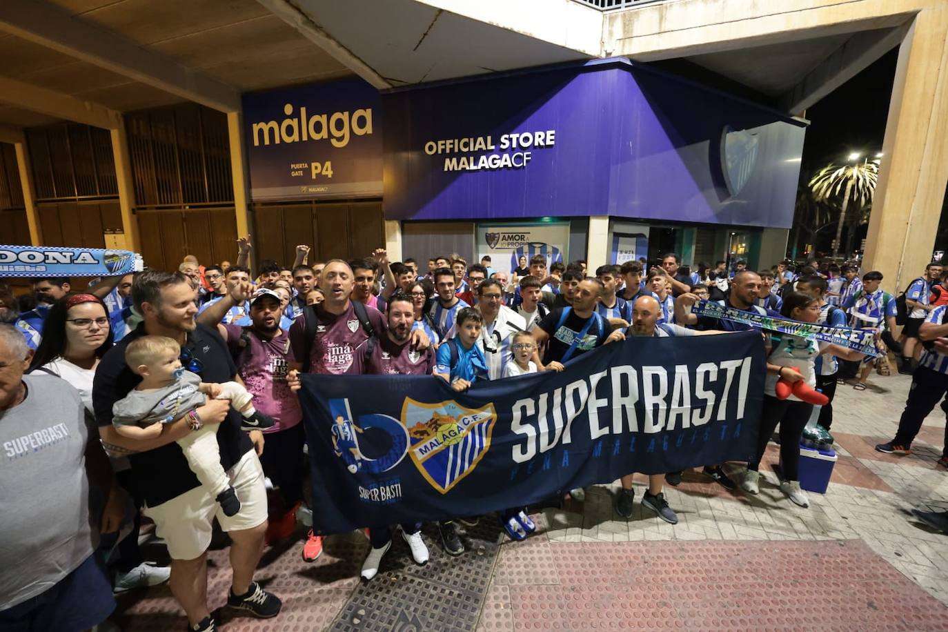 La caravana malaguista pone rumbo a Ponferrada