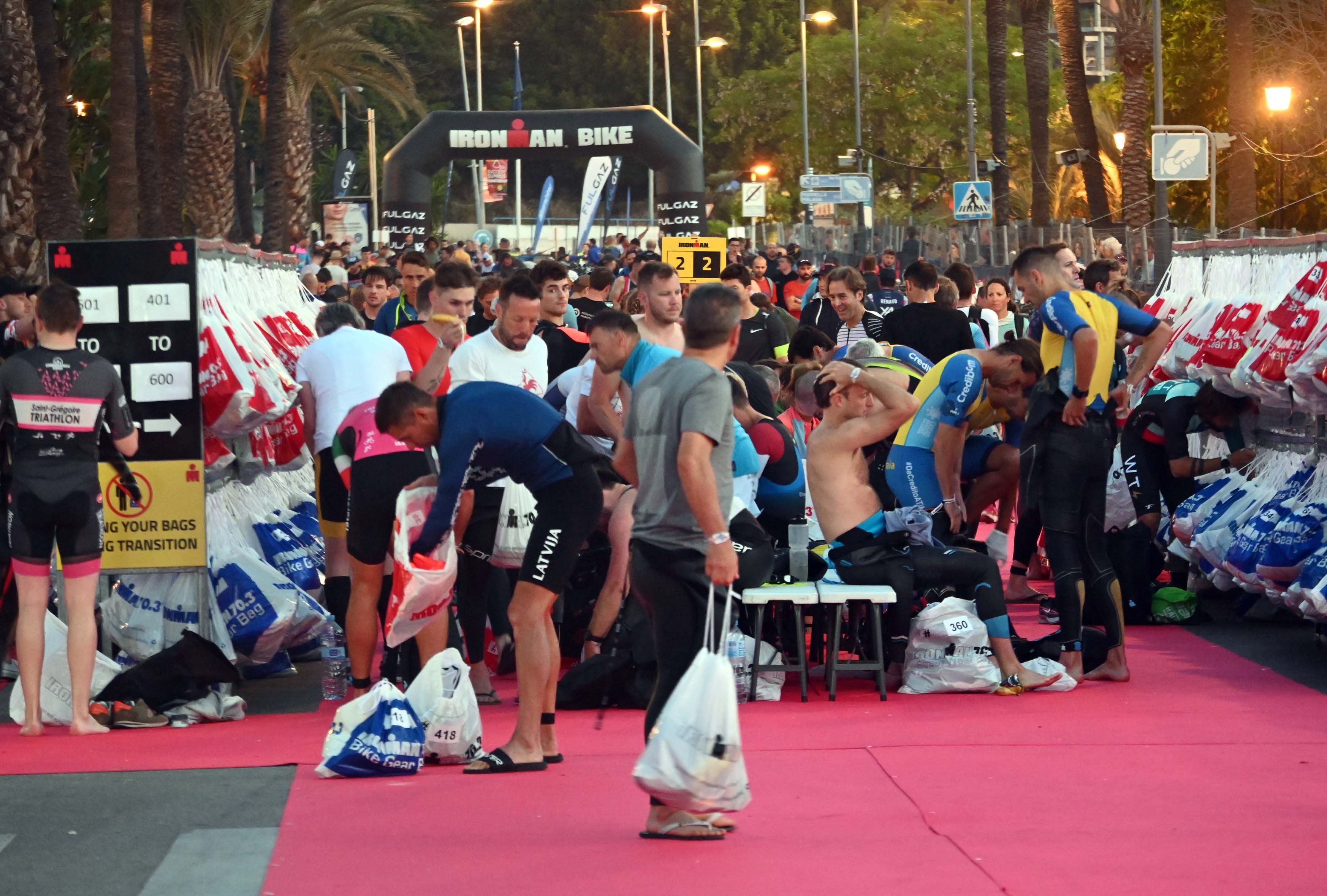 Más de 1.500 triatletas se dan cita en el Ironman 70.3 Marbella