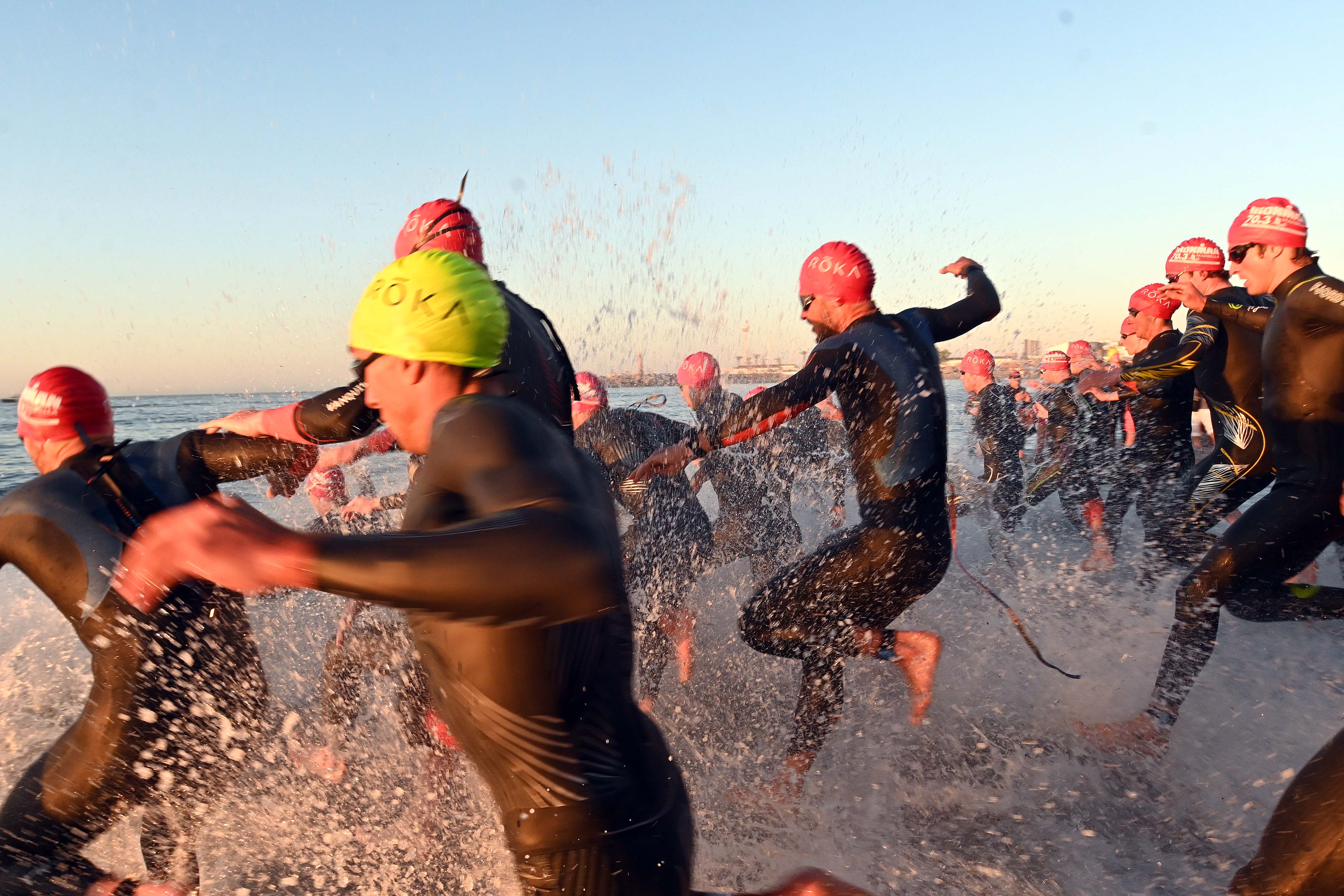 Más de 1.500 triatletas se dan cita en el Ironman 70.3 Marbella