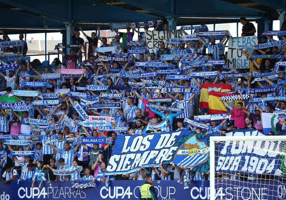 El bufandeo de buena parte de los cerca de medio milllar de aficionados malaguistas presentes en El Toralín este domingo.