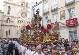 Momento de la salida procesional del Sagrado Corazón el pasado año.