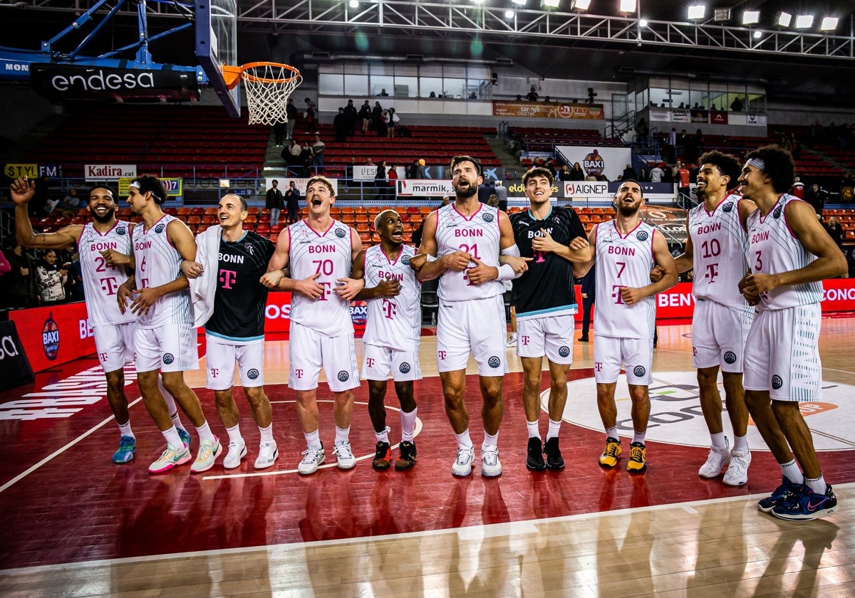 Los jugadores del Telekom Bonn celebran una victoria esta temporada.