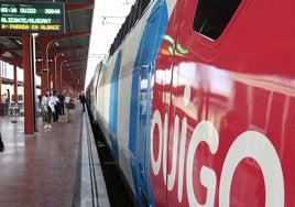 Salida del primer tren de Ouigo de Madrid a Alicante, el mes pasado.