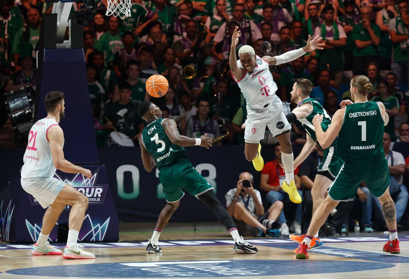 Las mejores imágenes del Unicaja-Telekom Bonn en la Final Four 2023