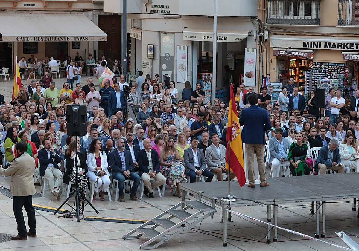 El acto de esta tarde, celebrado en la plaza de la Aduana.