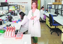 La científica Inés Moreno, en un laboratorio de la Facultad de Ciencias