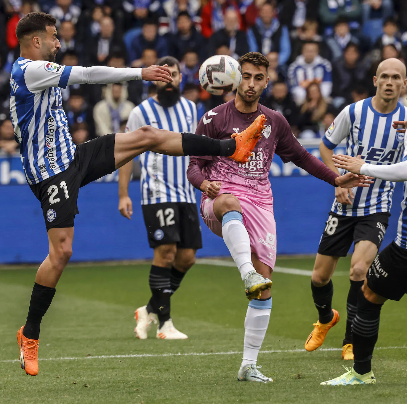 El Alavés-Málaga certifica el descenso del club de Martiricos