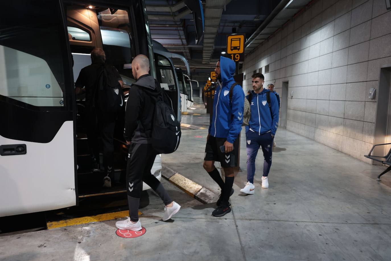 Silencio sepulcral en el regreso de la expedición malaguista