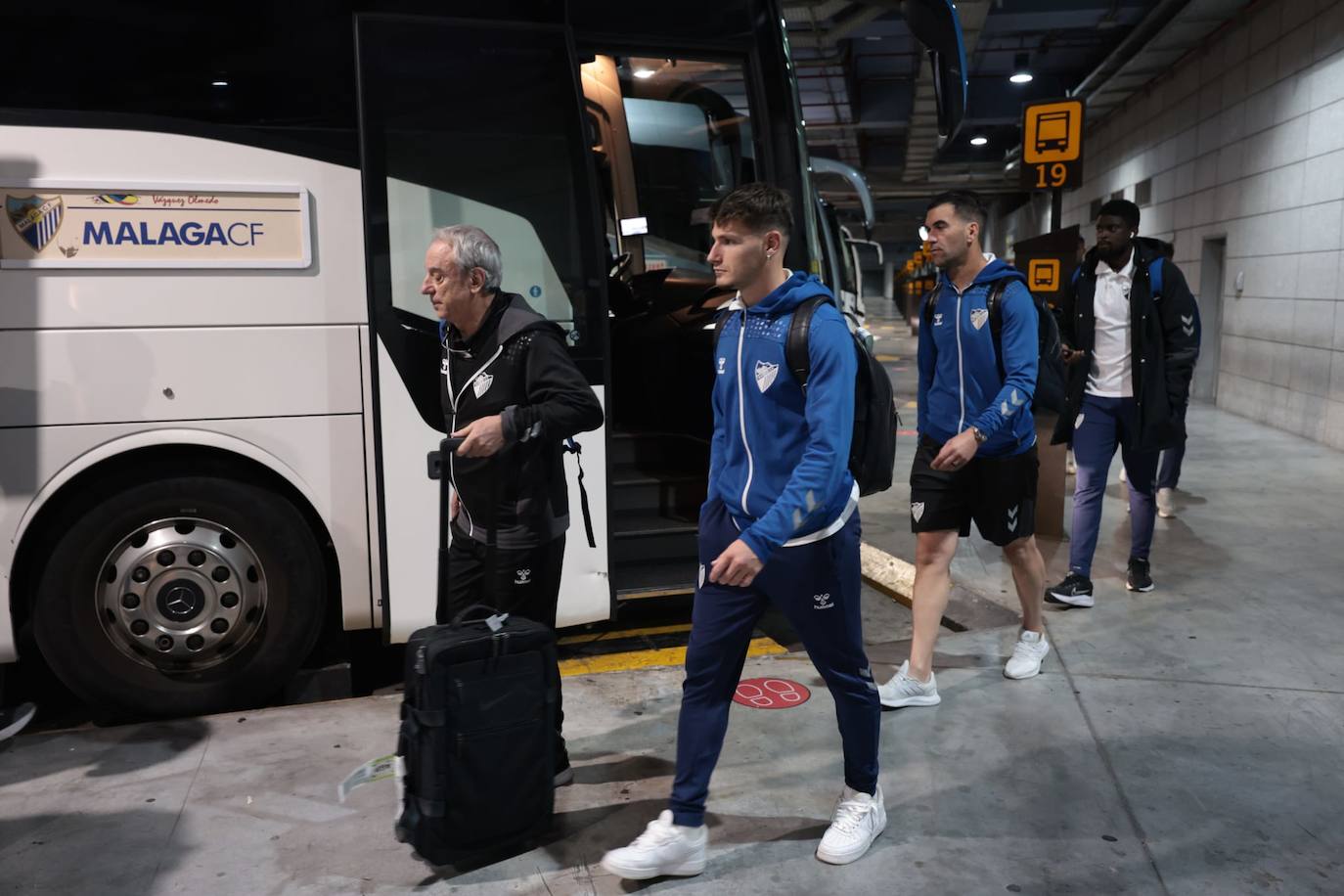 Silencio sepulcral en el regreso de la expedición malaguista