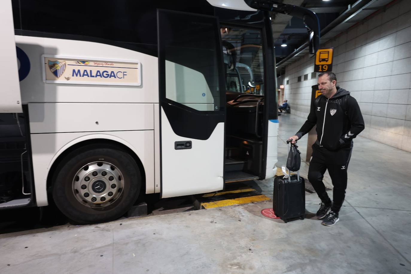 Silencio sepulcral en el regreso de la expedición malaguista