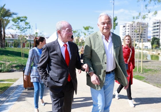 De la Torre y González Pons, esta mañana, en el Parque de San Rafael.