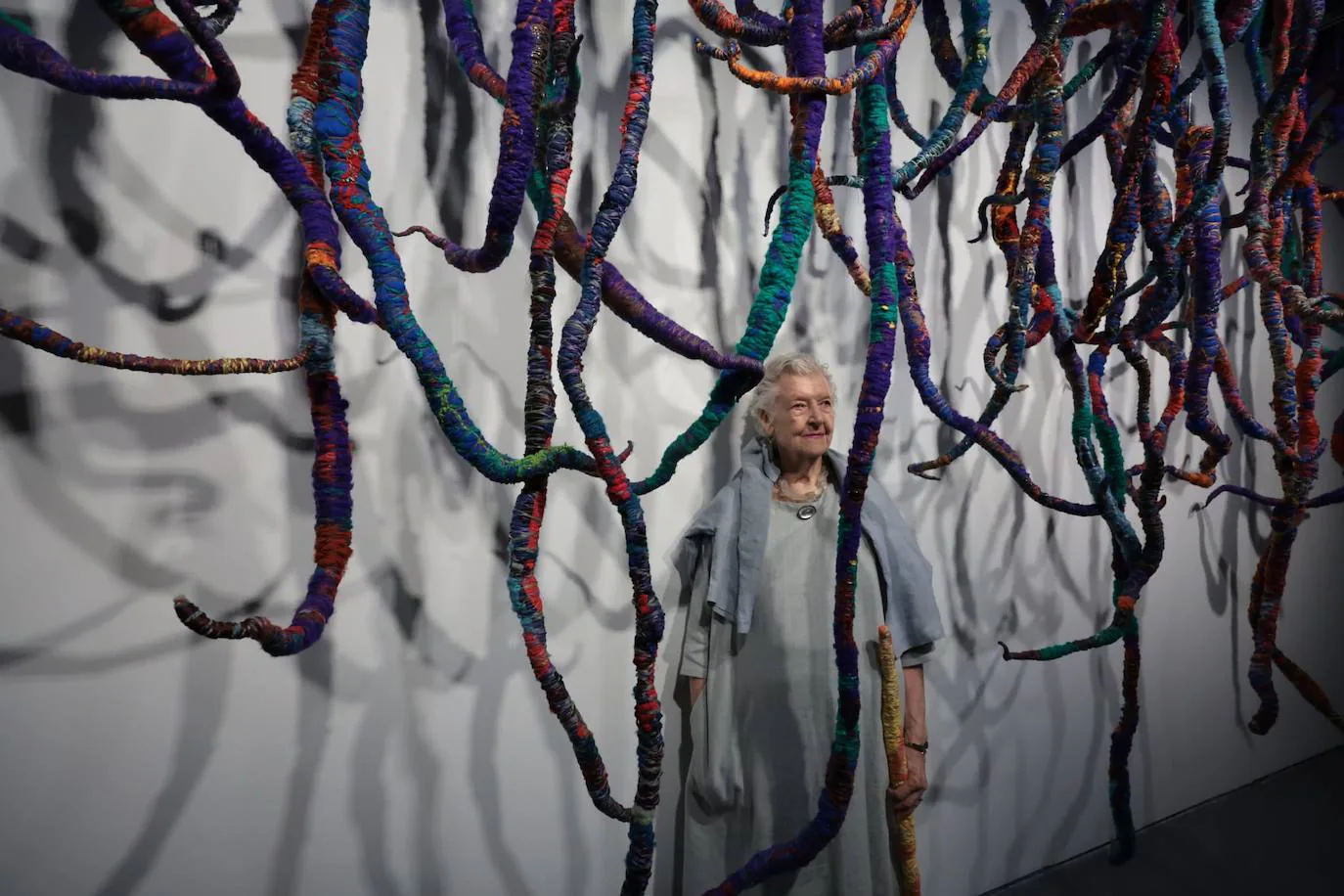 Exposición de Sheila Hicks en el Centro Pompidou de Málaga