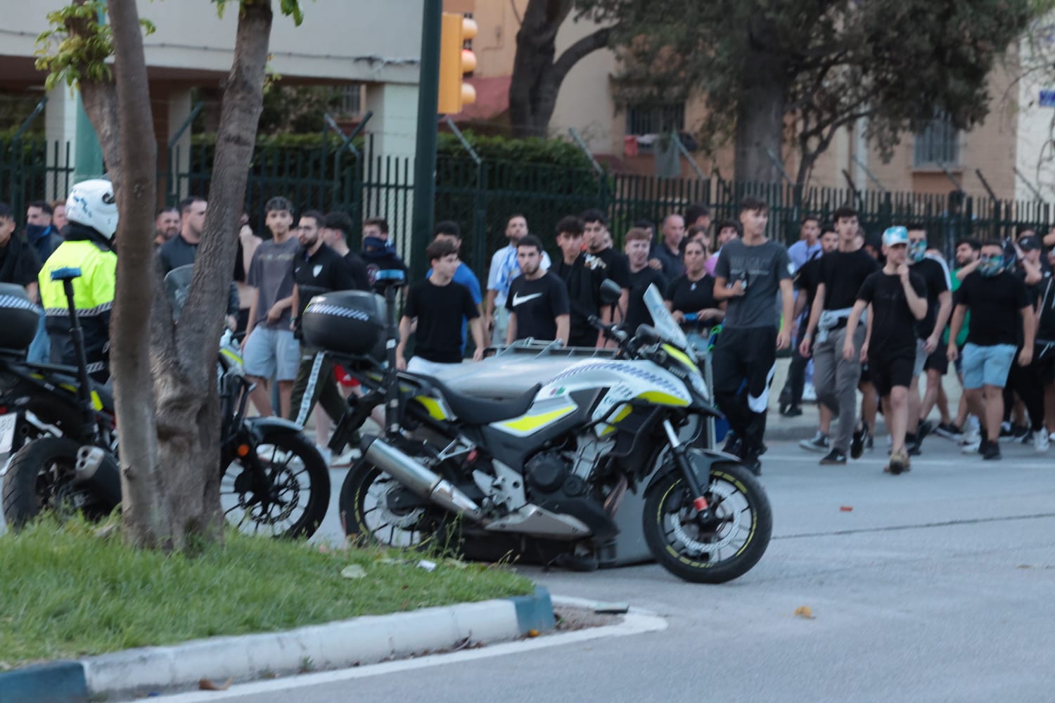 Protestas y cargas policiales en La Rosaleda tras el partido