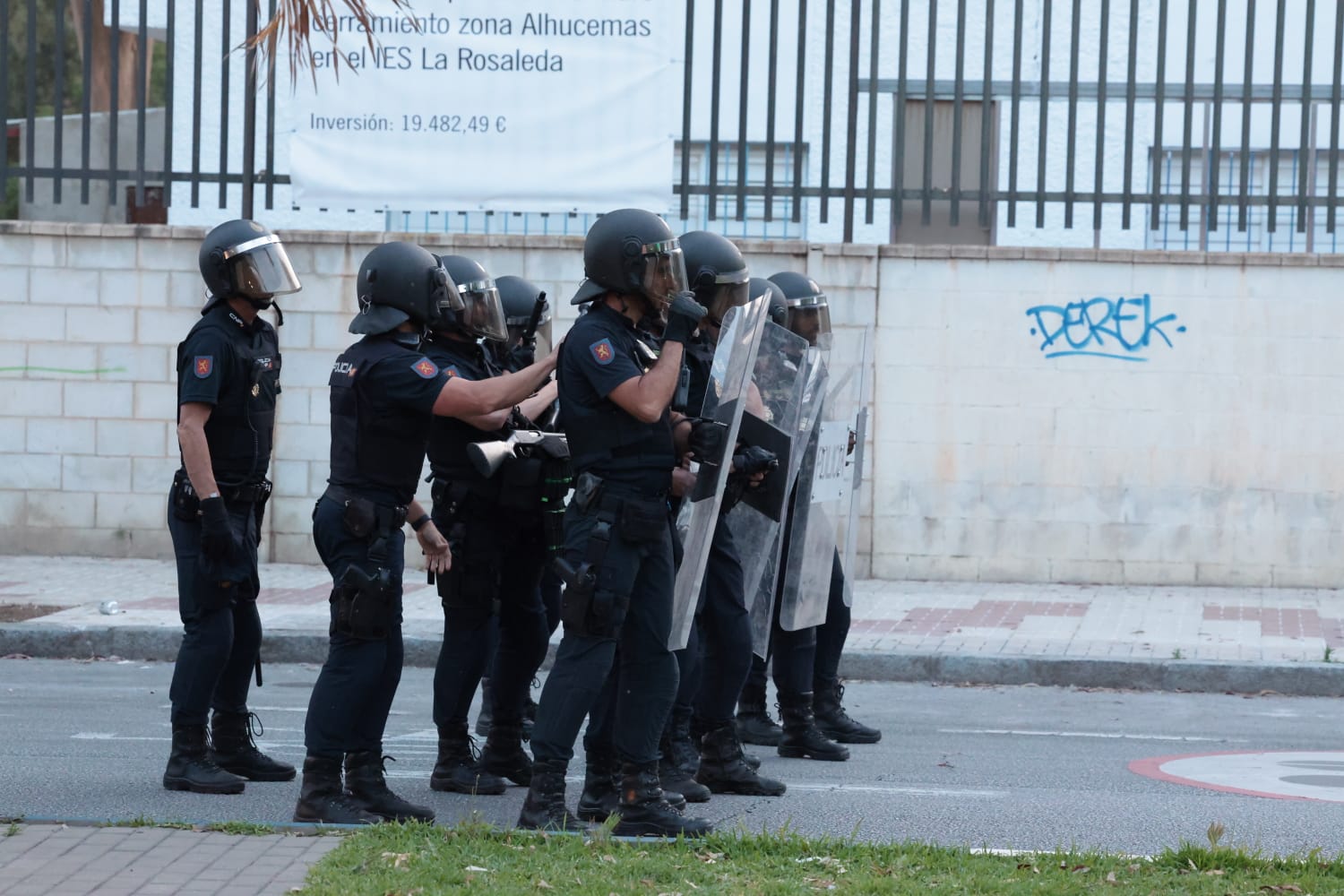 Protestas y cargas policiales en La Rosaleda tras el partido