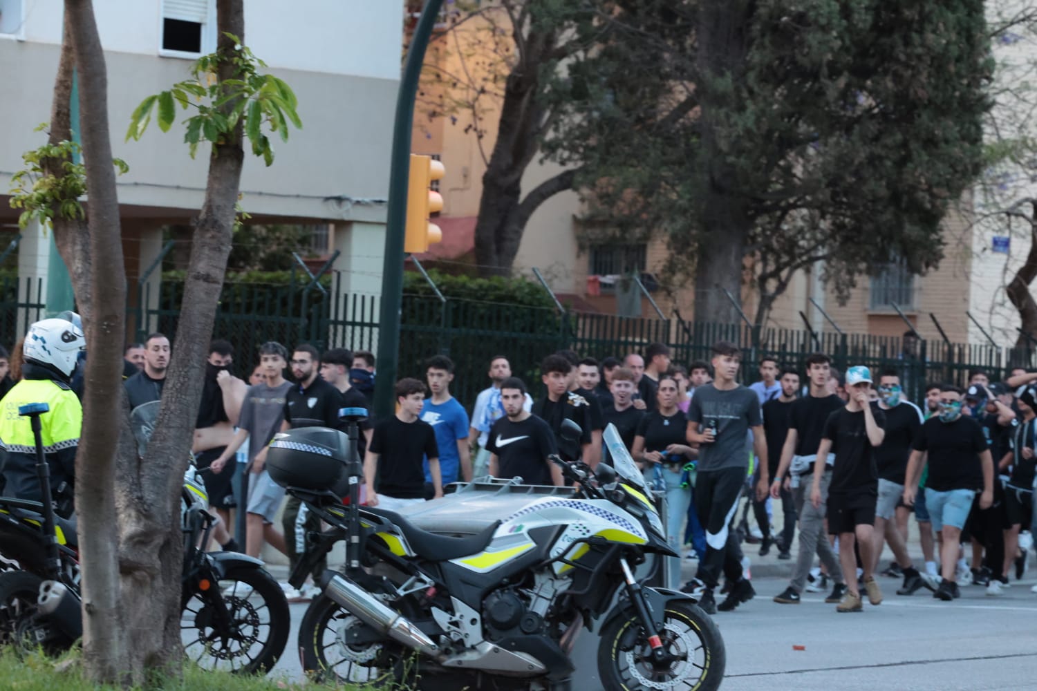 Protestas y cargas policiales en La Rosaleda tras el partido