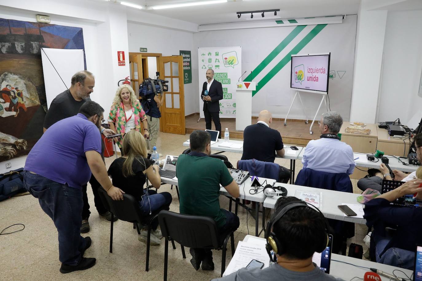 Imagen de la sede tras el cierre de los colegios