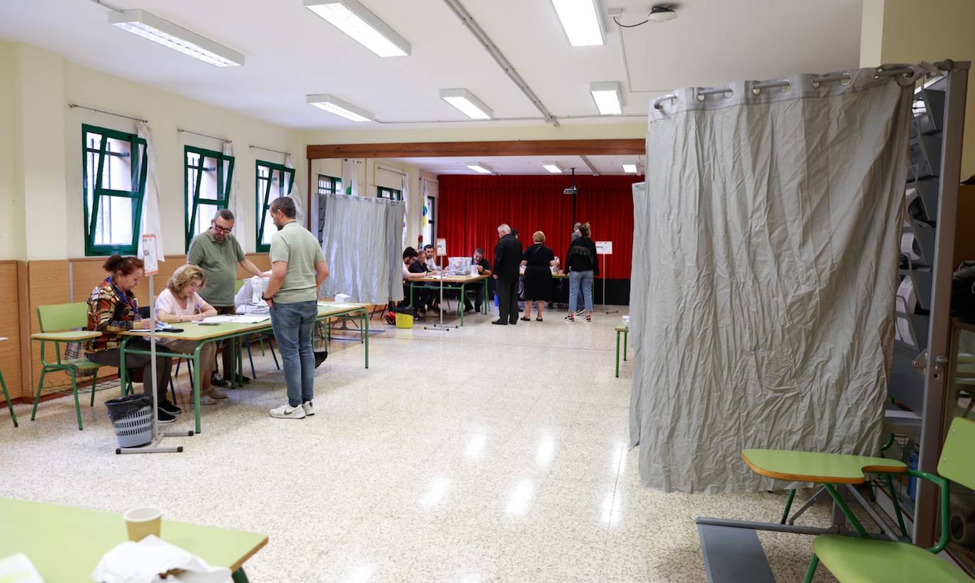 Imagen de un colegio electoral de Málaga. 